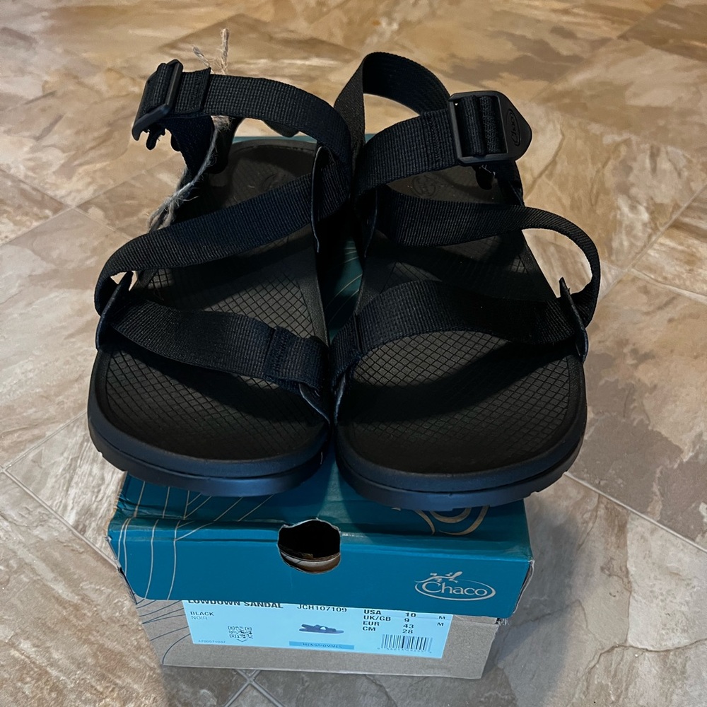 NWT, men’s Chaco Lowdown sandals sz 10